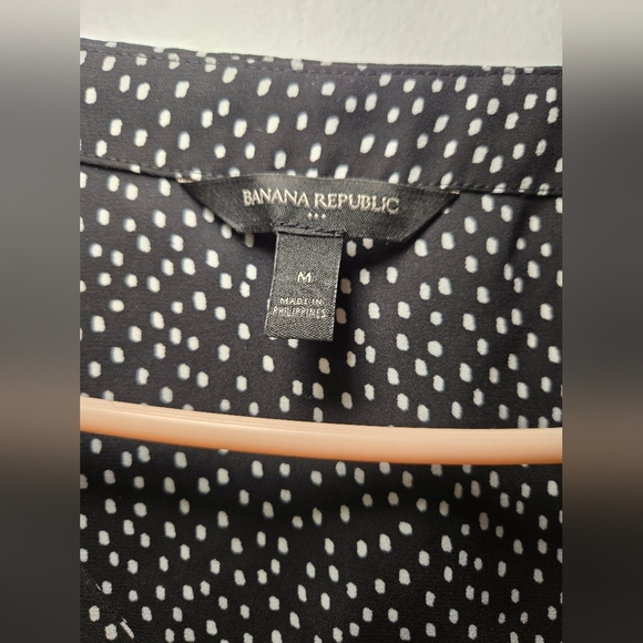 Banana Republic Women's Sleeveless Smocked Peplum Black Polka Dot Medium - Picture 5 of 6